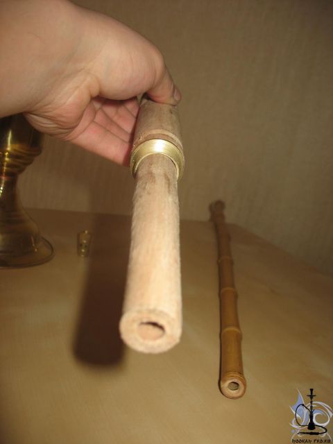 Goza: wooden stem
